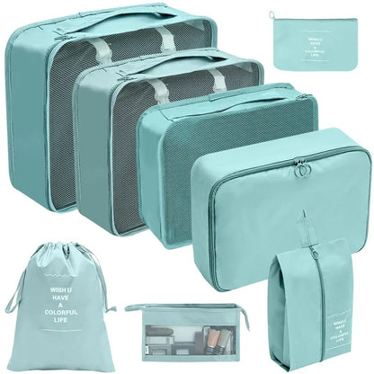 Gardez vos affaires bien organisées et gagnez de la place dans vos valises grâce à cet ensemble pratique de sacs de rangement. 
Disponible en plusieurs couleurs et tailles (7, 8, 9 ou 10 pièces).