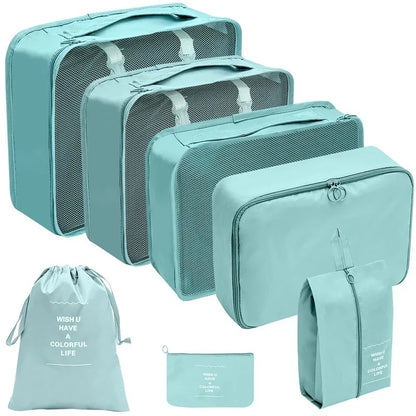 Gardez vos affaires bien organisées et gagnez de la place dans vos valises grâce à cet ensemble pratique de sacs de rangement. 
Disponible en plusieurs couleurs et tailles (7, 8, 9 ou 10 pièces).