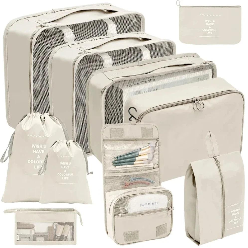 Gardez vos affaires bien organisées et gagnez de la place dans vos valises grâce à cet ensemble pratique de sacs de rangement. 
Disponible en plusieurs couleurs et tailles (7, 8, 9 ou 10 pièces).